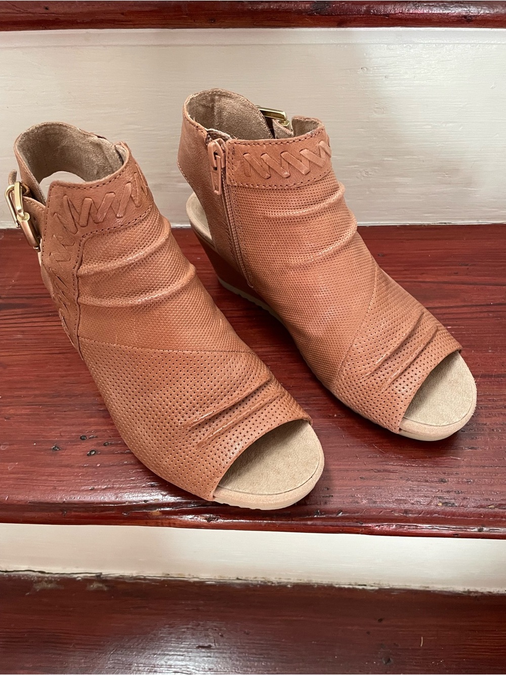 Earth Women’s Attalea Bonaire Open-Toe Perforated Ankle Sandals Tab size 6